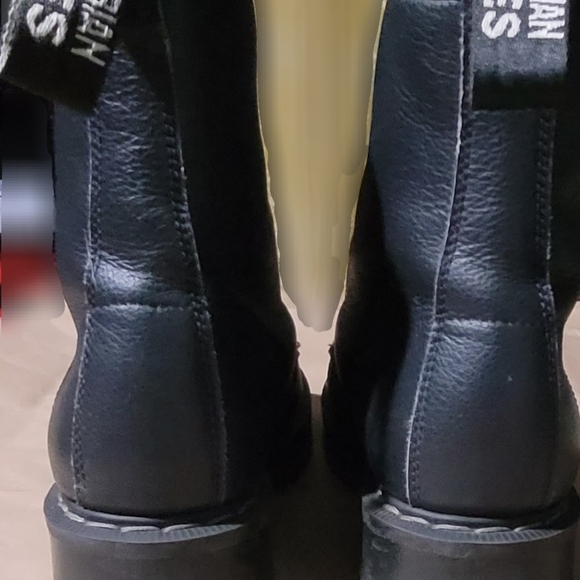 Airseal Boulder Boot (Black) - Picture 3 of 9